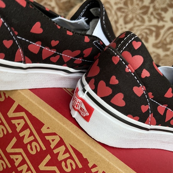 Vans Classic Slip On Valentines Hearts Blkrcngrd W - Picture 15 of 16